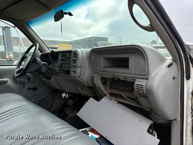image for item EC8357 1998 Chevrolet C3500 dump truck