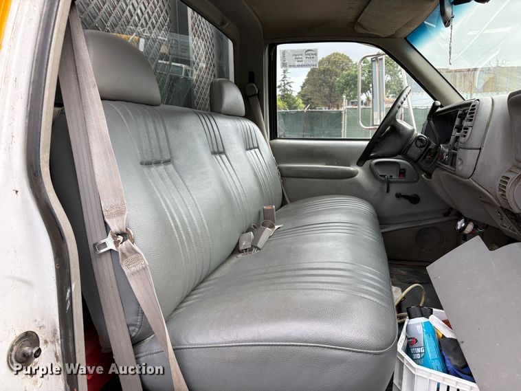 image for item EC8357 1998 Chevrolet C3500 dump truck