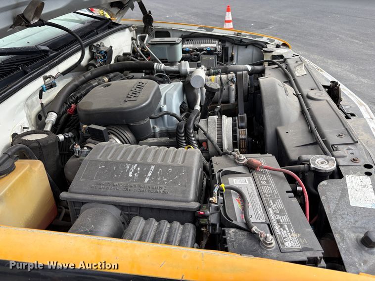 image for item EC8357 1998 Chevrolet C3500 dump truck