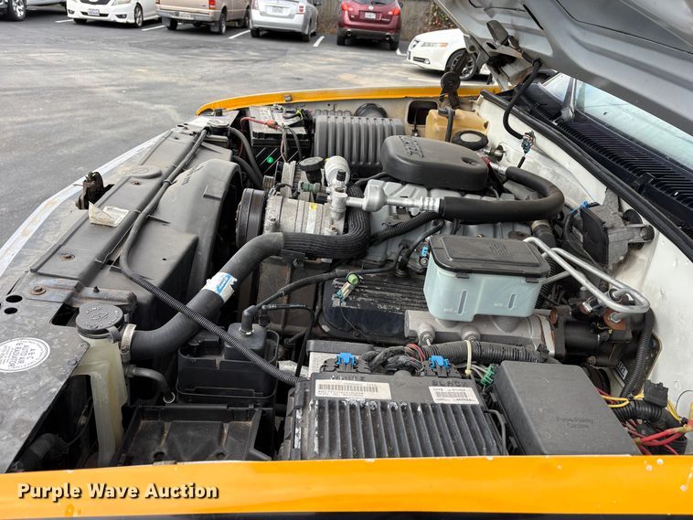 image for item EC8357 1998 Chevrolet C3500 dump truck