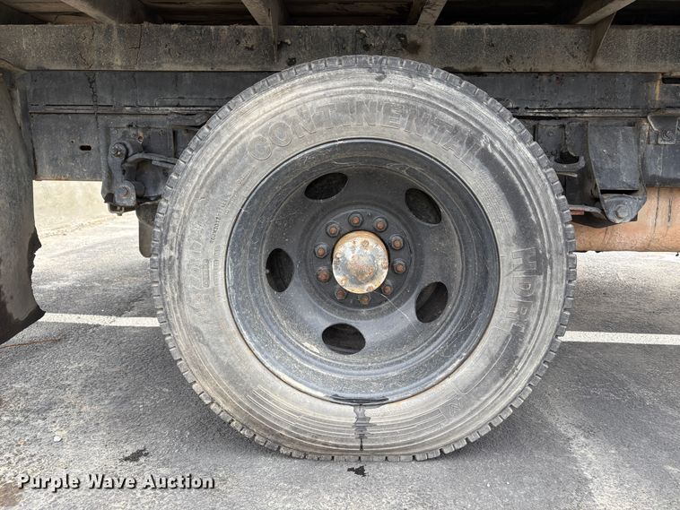 image for item EC8357 1998 Chevrolet C3500 dump truck