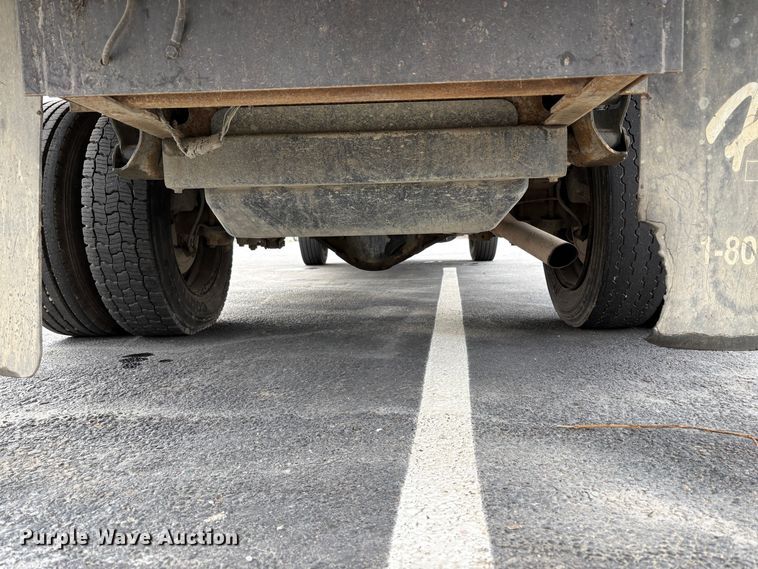 image for item EC8357 1998 Chevrolet C3500 dump truck