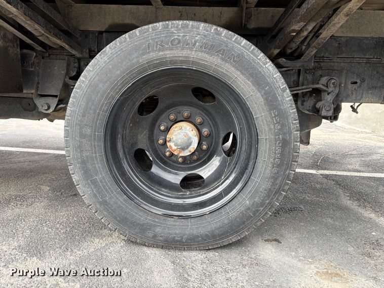 image for item EC8357 1998 Chevrolet C3500 dump truck