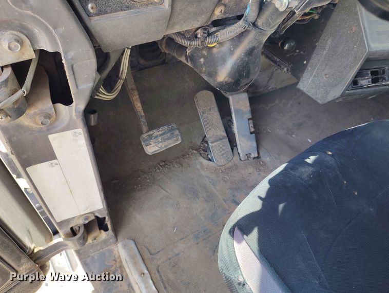 image for item ED0158 1995 Mack RD600 water truck