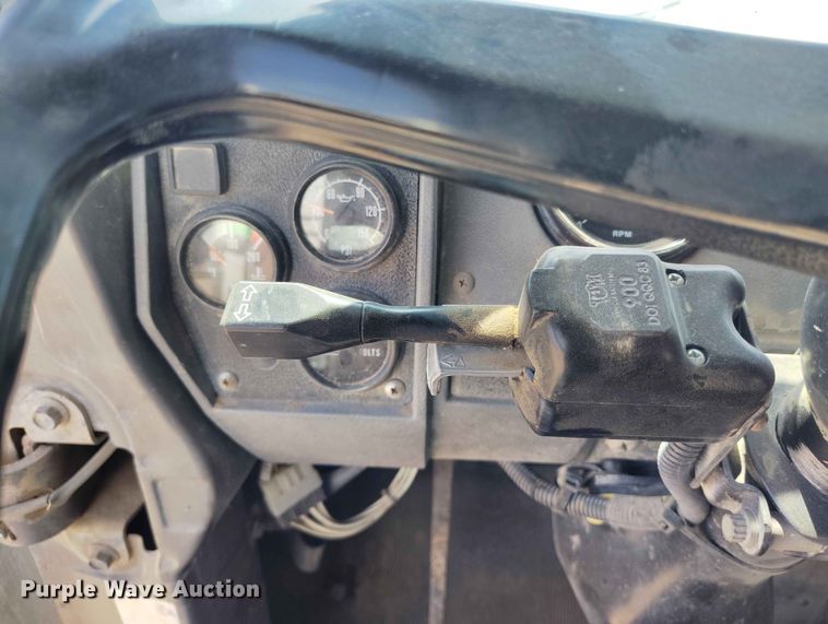 image for item ED0158 1995 Mack RD600 water truck