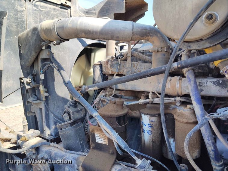 image for item ED0158 1995 Mack RD600 water truck