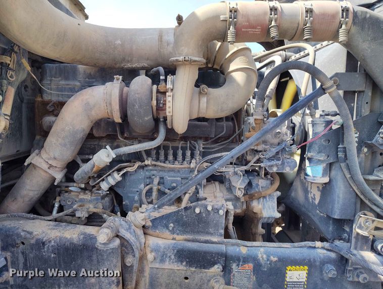 image for item ED0158 1995 Mack RD600 water truck