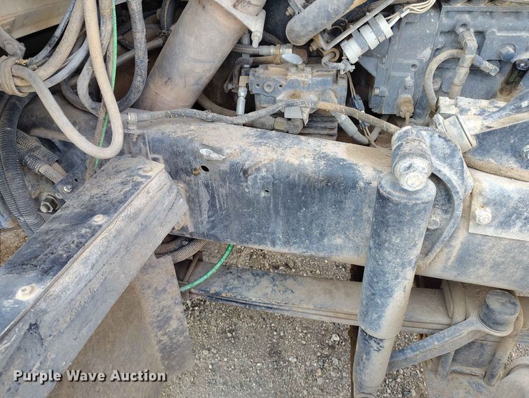 image for item ED0158 1995 Mack RD600 water truck