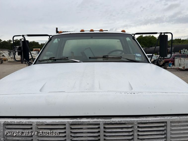 image for item ED5310 1994 Chevrolet Kodiak oil distributor truck