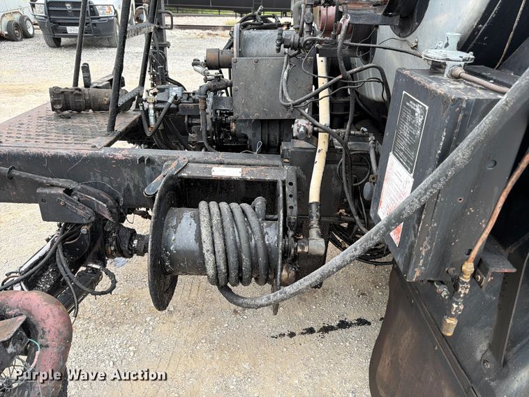 image for item ED5310 1994 Chevrolet Kodiak oil distributor truck