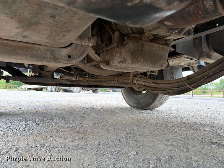 image for item ED5310 1994 Chevrolet Kodiak oil distributor truck