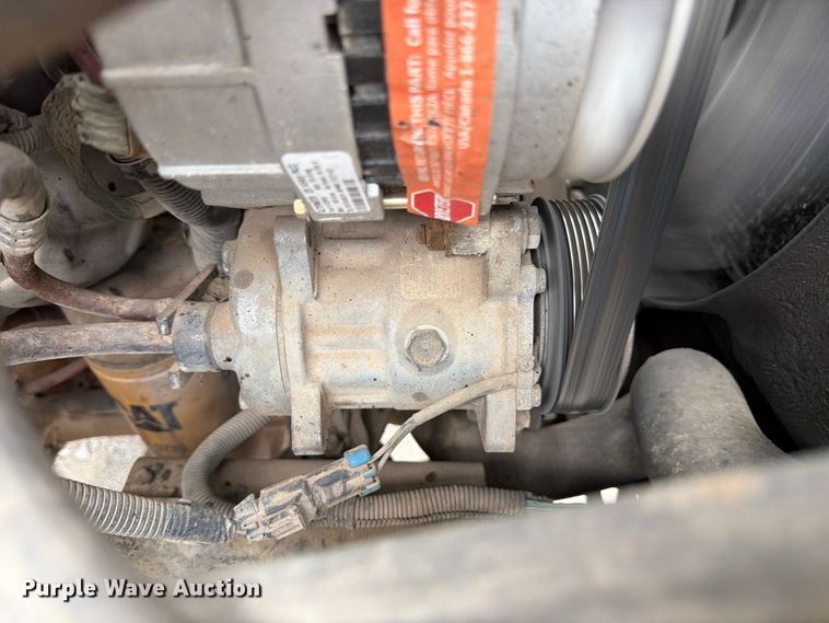 image for item ED5310 1994 Chevrolet Kodiak oil distributor truck