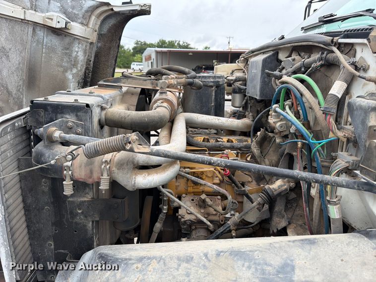 image for item ED5310 1994 Chevrolet Kodiak oil distributor truck