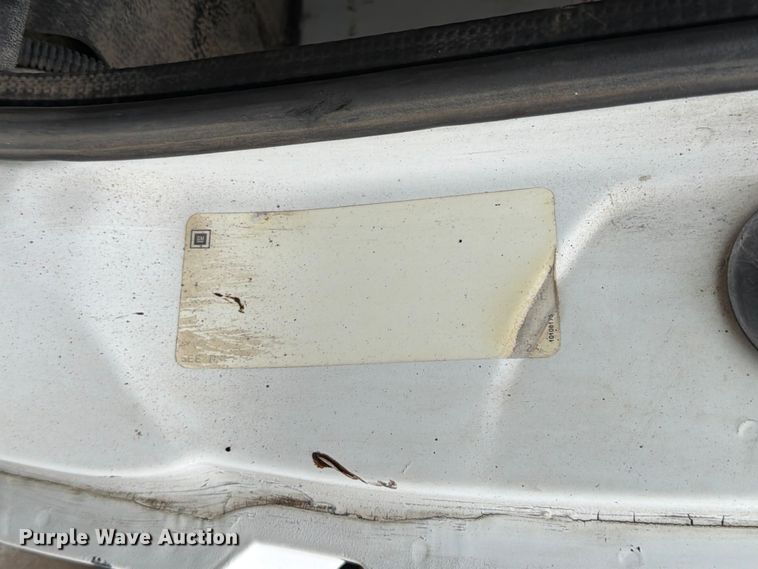 image for item ED5310 1994 Chevrolet Kodiak oil distributor truck