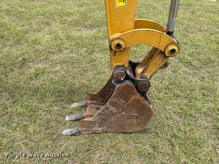 image for item ED5311 2022 Caterpillar 303 CR Mini excavator