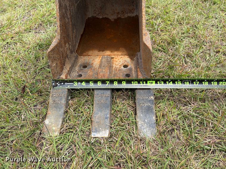 image for item ED5311 2022 Caterpillar 303 CR Mini excavator