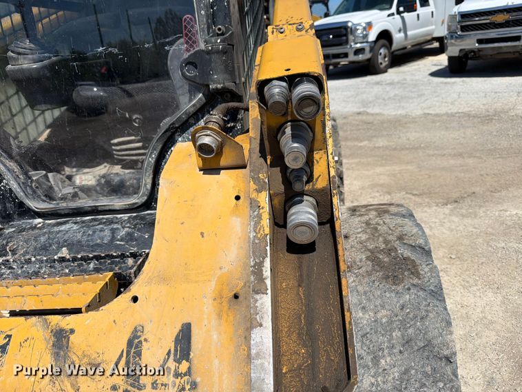 image for item ED5339 2019 Caterpillar 272D2 XHP skid steer loader