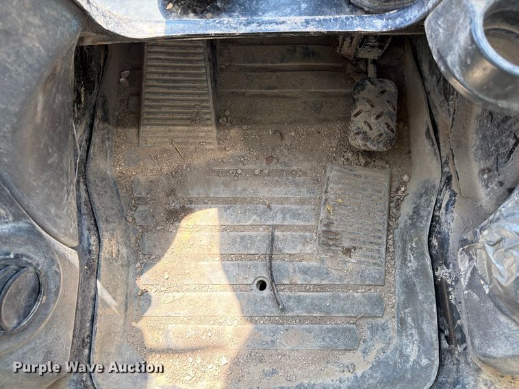 image for item ED5339 2019 Caterpillar 272D2 XHP skid steer loader