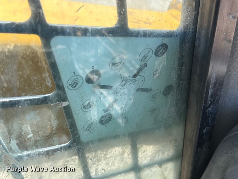 image for item ED5339 2019 Caterpillar 272D2 XHP skid steer loader
