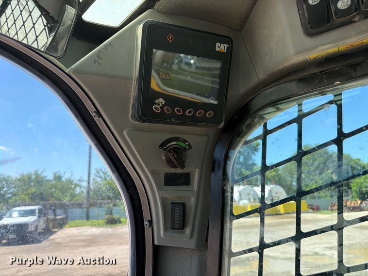 image for item ED5339 2019 Caterpillar 272D2 XHP skid steer loader