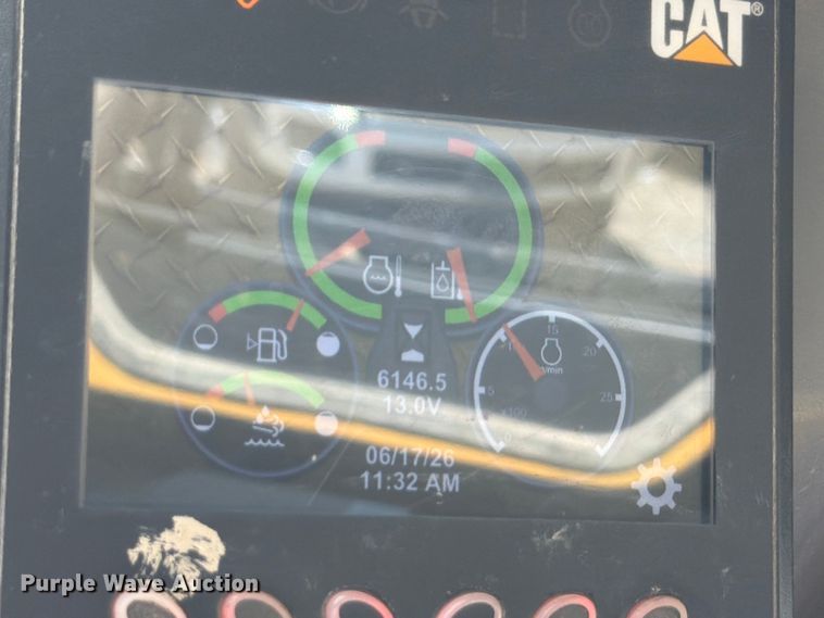 image for item ED5339 2019 Caterpillar 272D2 XHP skid steer loader