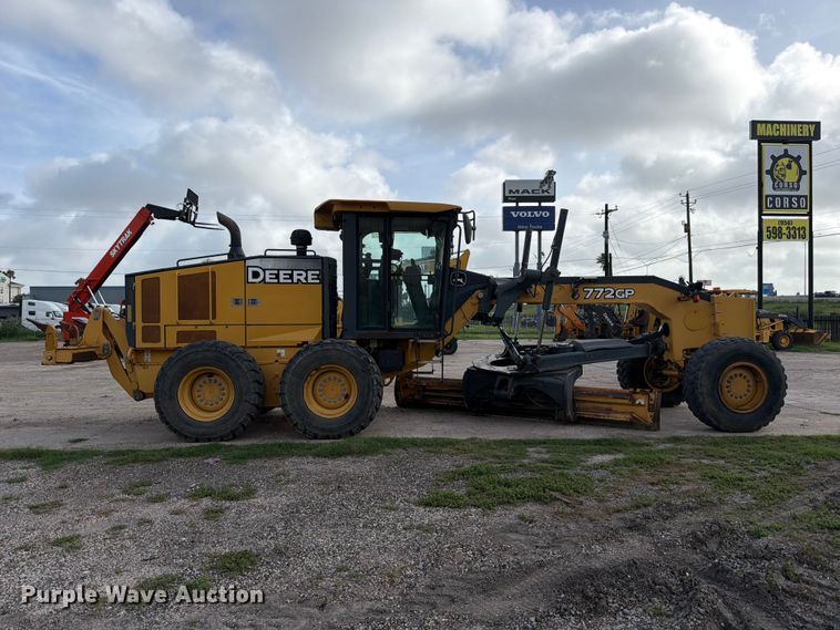 image for item ED5344 2013 John Deere 772G motor grader