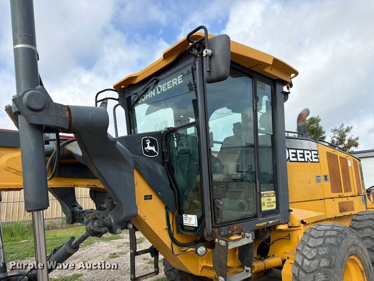 image for item ED5344 2013 John Deere 772G motor grader