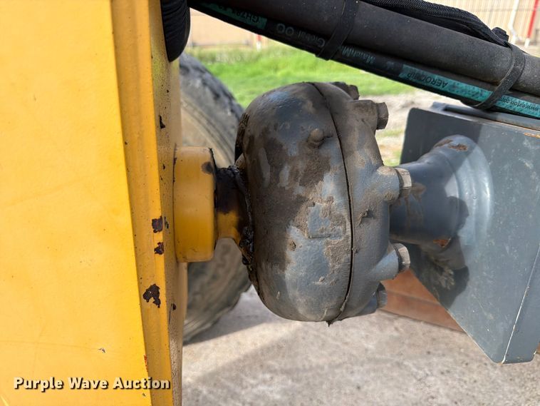 image for item ED5344 2013 John Deere 772G motor grader