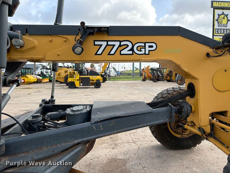 image for item ED5344 2013 John Deere 772G motor grader
