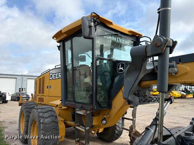 image for item ED5344 2013 John Deere 772G motor grader