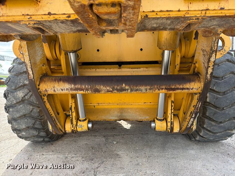 image for item ED5344 2013 John Deere 772G motor grader