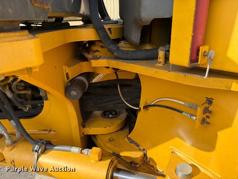 image for item ED5344 2013 John Deere 772G motor grader