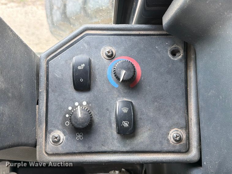 image for item ED5344 2013 John Deere 772G motor grader