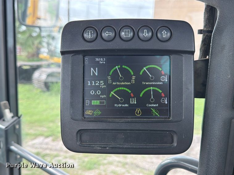 image for item ED5344 2013 John Deere 772G motor grader