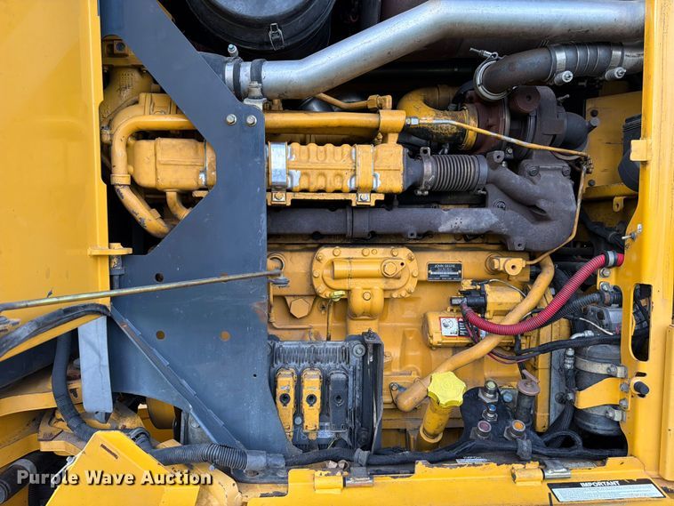 image for item ED5344 2013 John Deere 772G motor grader