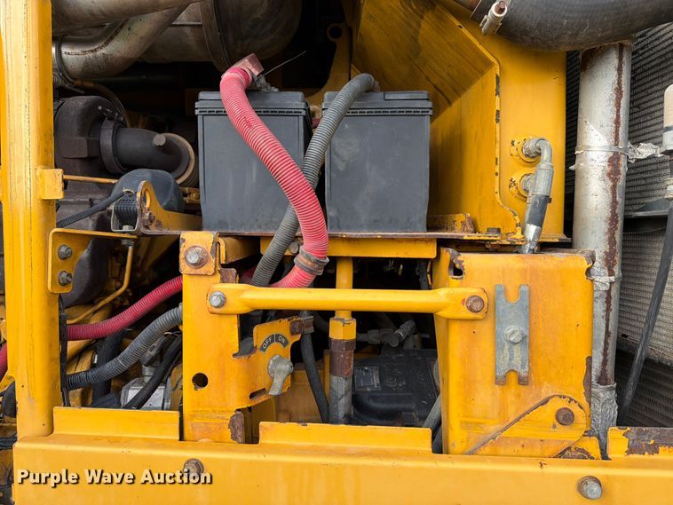 image for item ED5344 2013 John Deere 772G motor grader