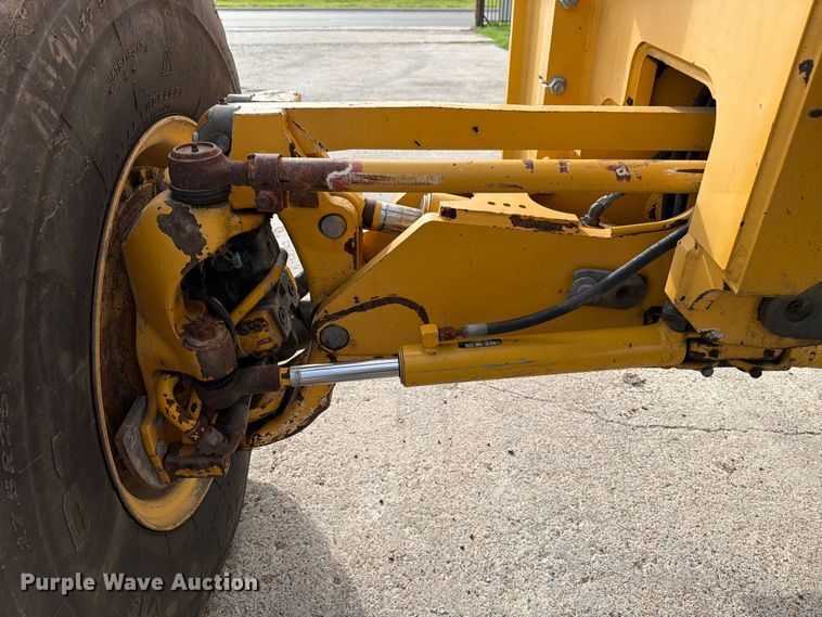 image for item ED5344 2013 John Deere 772G motor grader