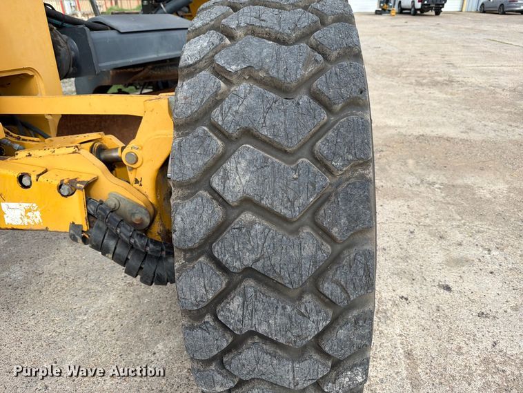 image for item ED5344 2013 John Deere 772G motor grader