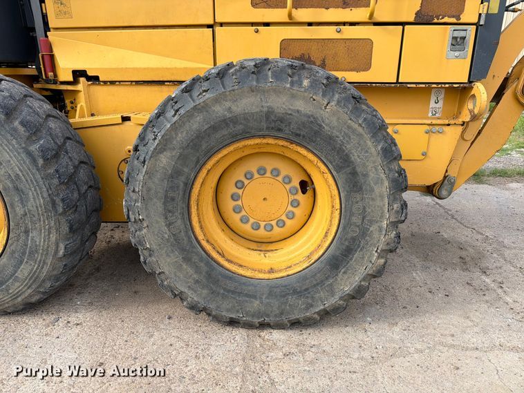 image for item ED5344 2013 John Deere 772G motor grader
