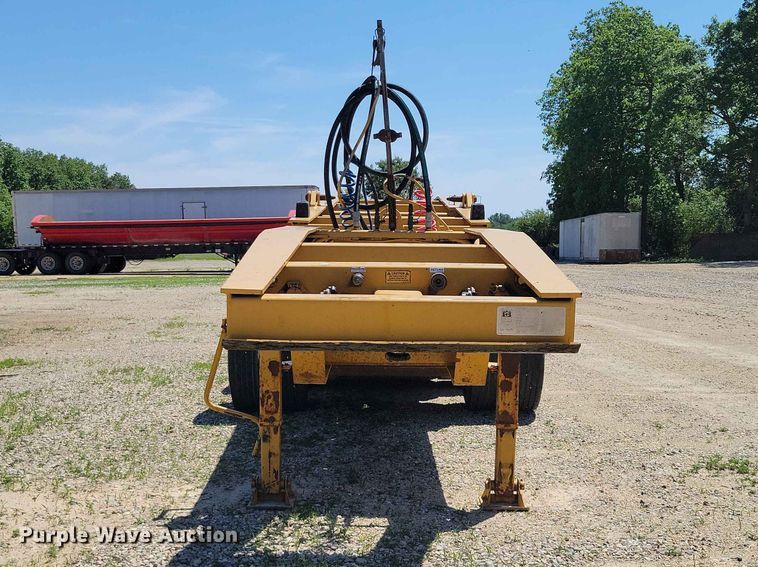image for item EE1047 2010 Trail King lowboy equipment trailer