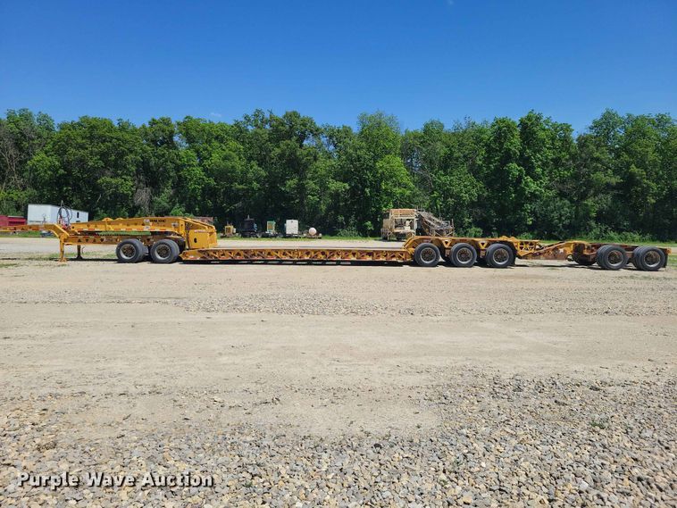 image for item EE1047 2010 Trail King lowboy equipment trailer