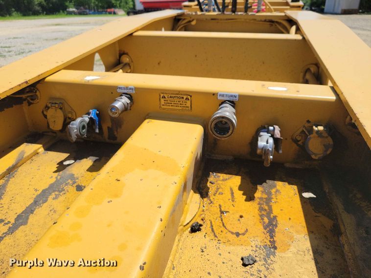 image for item EE1047 2010 Trail King lowboy equipment trailer