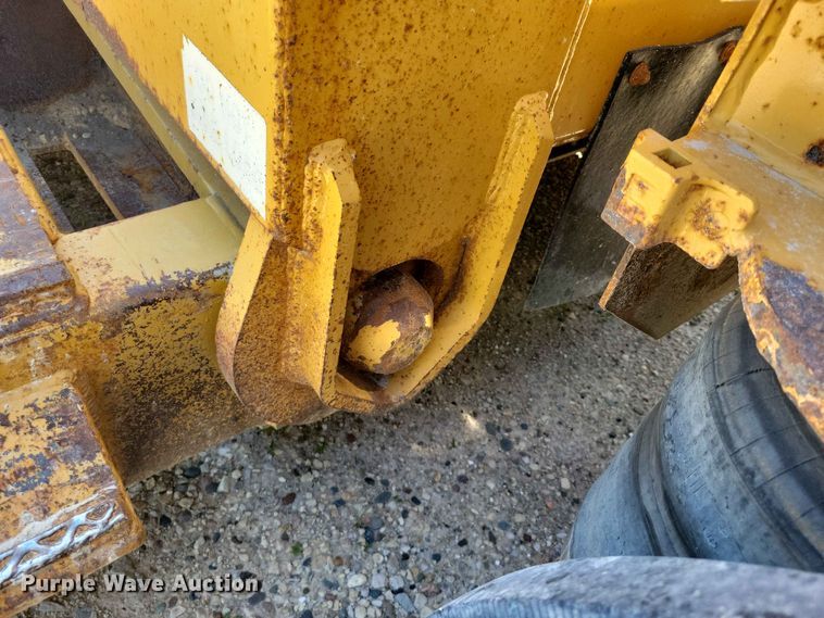 image for item EE1047 2010 Trail King lowboy equipment trailer