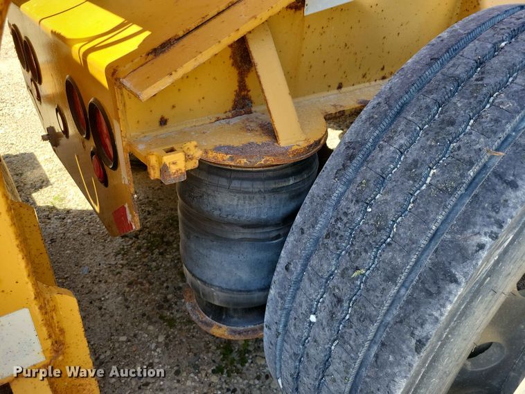image for item EE1047 2010 Trail King lowboy equipment trailer