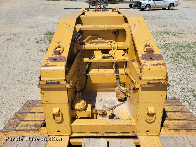 image for item EE1047 2010 Trail King lowboy equipment trailer