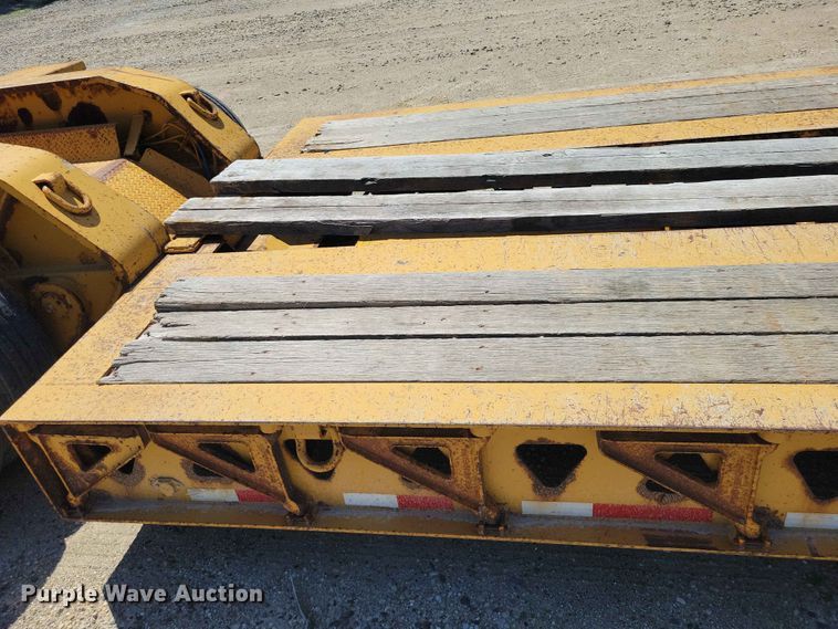 image for item EE1047 2010 Trail King lowboy equipment trailer