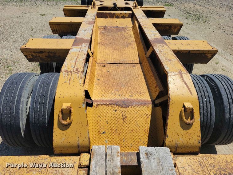 image for item EE1047 2010 Trail King lowboy equipment trailer