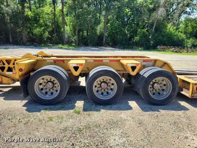 image for item EE1047 2010 Trail King lowboy equipment trailer