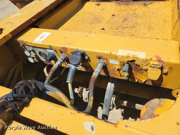 image for item EE1047 2010 Trail King lowboy equipment trailer
