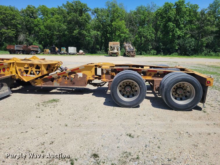 image for item EE1047 2010 Trail King lowboy equipment trailer